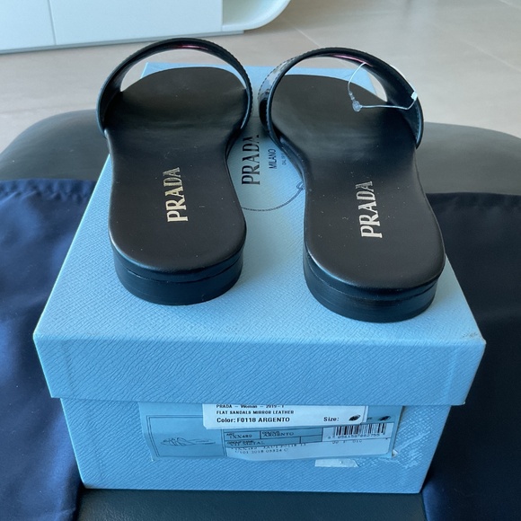 NWT PRADA Black/Red Patent Sandals Size 38.5. Made in Italy. - Picture 4 of 7